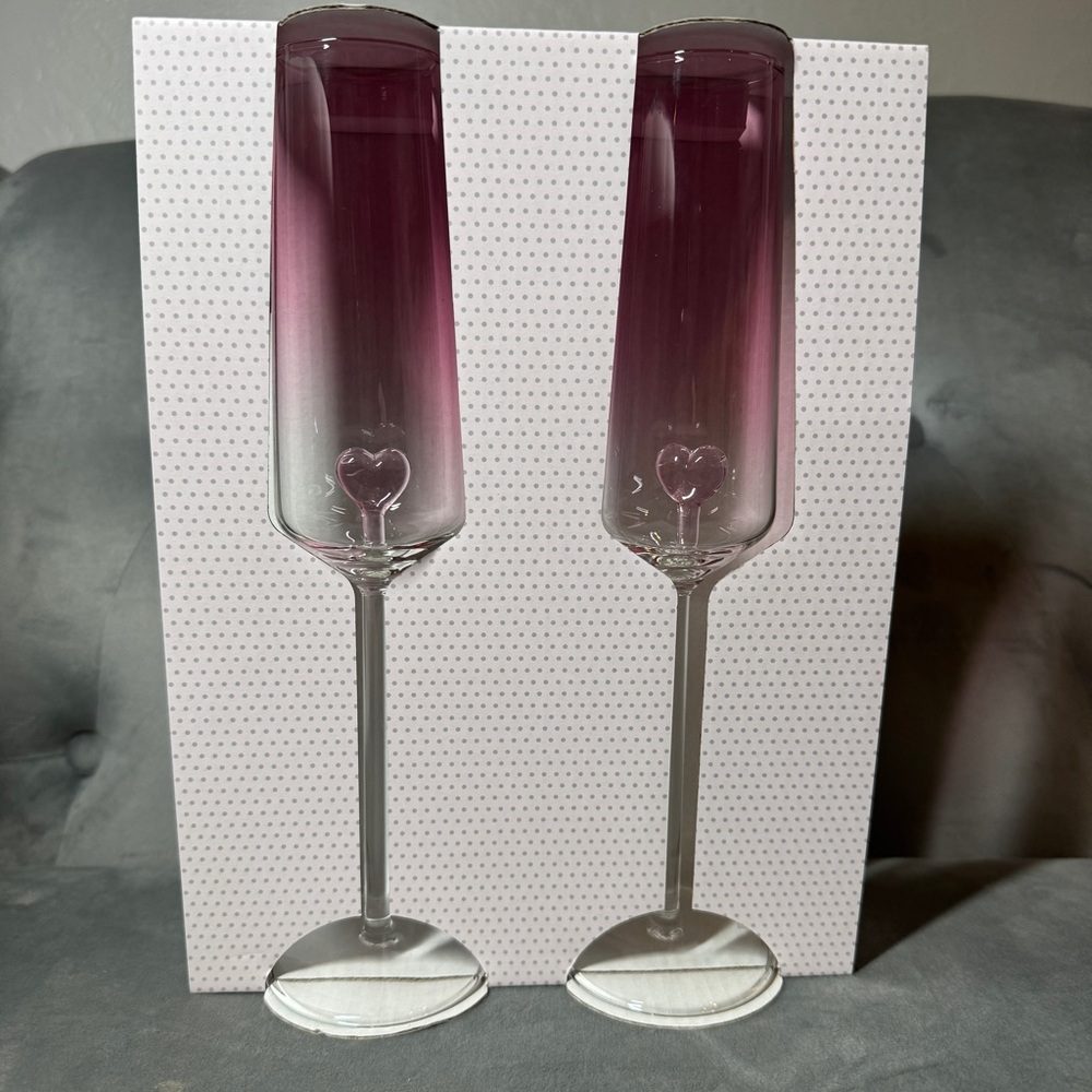 New! Tiktok Viral Cupcakes & Cashmere Set of 2 Pink Heart‎ Flute Glasses